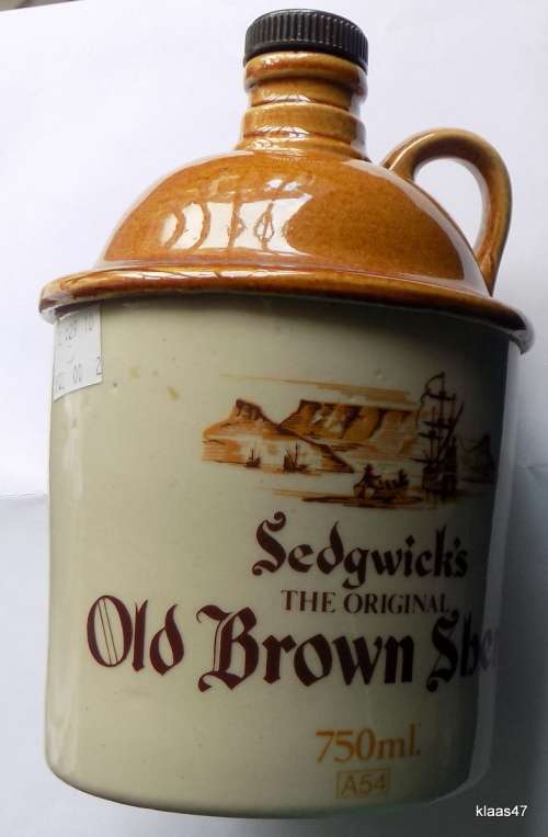 SEDGWICK'S OLD BROWN SHERRY : EMPTY 750ML BOTTLE : 16.5cm HIGH : MADE BY OUDE KAAP STONEWARE PTY LTD