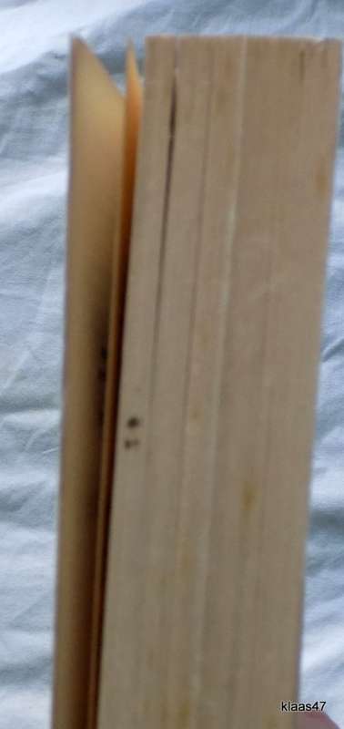 THE FRAGRANT HEAVENS BY V.A. WORWOOD paperback  1999 the Spiritaul Dimension of fFragrant & Aromathe