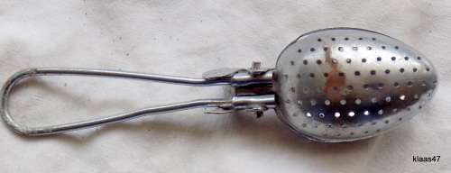 VINTAGE TEA INFUSER (SPOON SHAPED)