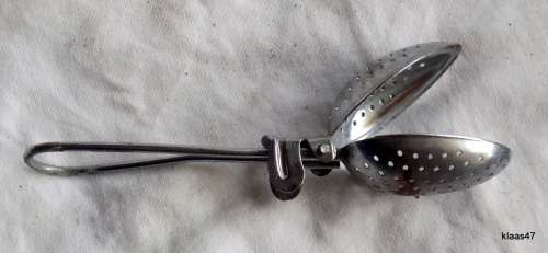 VINTAGE TEA INFUSER (SPOON SHAPED)