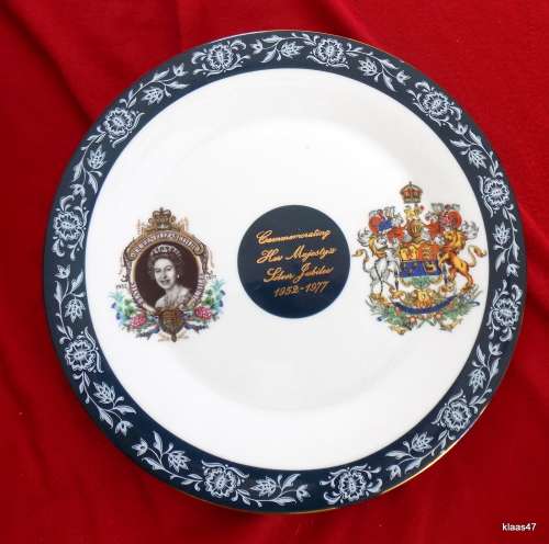 COMMERATING HER MAJESTY`S SILVER JUBILEE - 1952-1977 - ROYAL SUTHERLAND