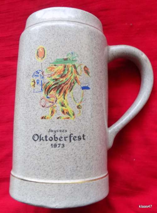OKTOBERFEST JAYCEES 1973 TANKARD BY NORBEL POTTERIES  SALISBURY RHODESIA  (TAN)