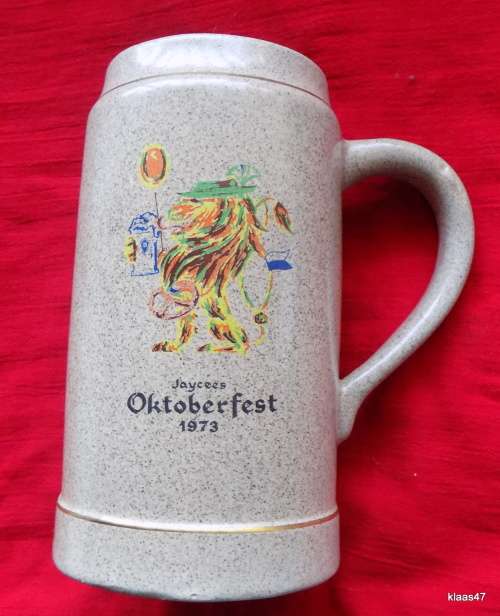 OKTOBERFEST JAYCEES 1973 TANKARD BY NORBEL POTTERIES  SALISBURY RHODESIA  (TAN)