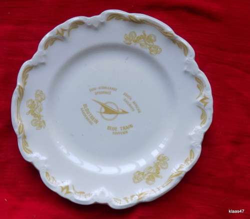 SA RAILWAYS BLUE TRAIN SOUVENIR PLATE - 20.5cm Diameter