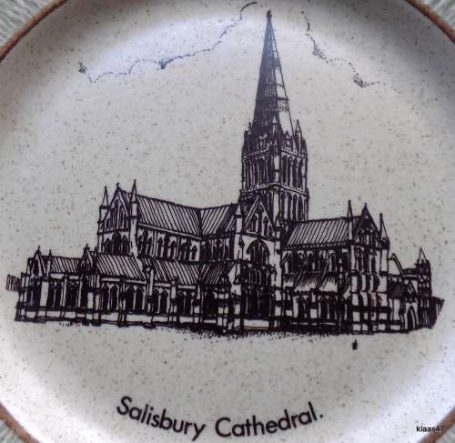 Purbeck Pottery Plates - England : Salisbury Cathedral and Sandbanks Car Ferry Poole