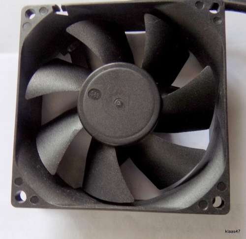 DC Computer  Fans - Yate Loon Electronics - DC 12V 0.18A - SIZE 8X8cm 2.5cm Deep