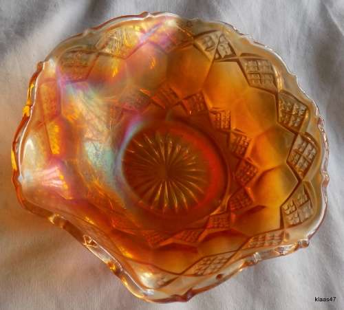 CARNIVAL GLASS FLUTED SWEET BOWL