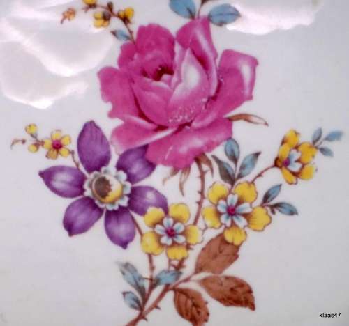 LARGE SERVING PLATTER - FLORAL DESIGN -  - NO MAKERS MARK