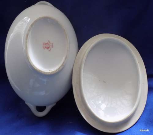 SMALL OVAL SERVING DISH WITH LID MARKED SHIMOKATA OCCUPIED JAPAN
