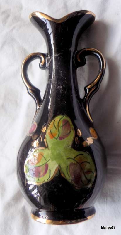 BLACK VASE WITH HANDPAINTED FLOWERS (ROSE B 112P1)