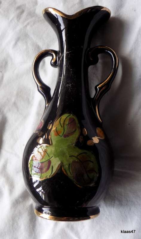BLACK VASE WITH HANDPAINTED FLOWERS (ROSE B 112P1)