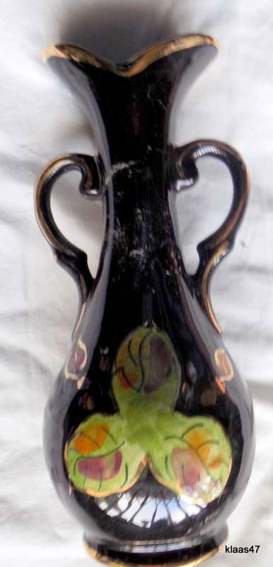 BLACK VASE WITH HANDPAINTED FLOWERS (ROSE B 112P1)