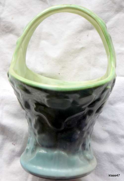 Vintage Sylvac No 1780 Basket vase