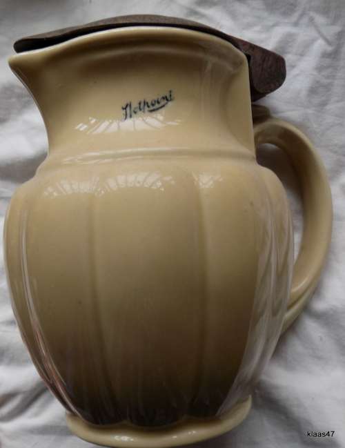 Rare Vintage Hotpoint Electric Jug Kettle Australian Bakelite Lid
