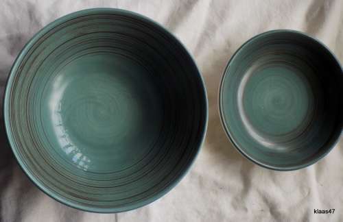 2 CASUAL CERAM VALENCIA BOWLS MADE IN JAPAN