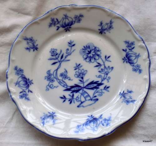 Hertel-Jacob Bavaria, Germany Blue and White Onion Pattern Trio