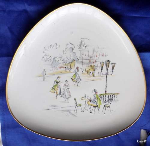Hutschenreuter Bavaria Street scene triangular shape plate