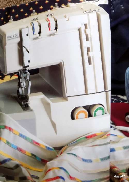 Soft Furnishing With Your Overlocker - Linette Maritz - Paperback 1993