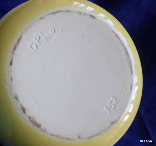 Large Casserole dish with lid -