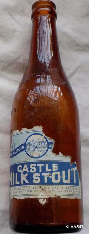 VINTAGE - SOUTH AFRICAN BREWERIES - EMPTY BOTTLE - PAPER CASTLE MILK STOUT LABEL