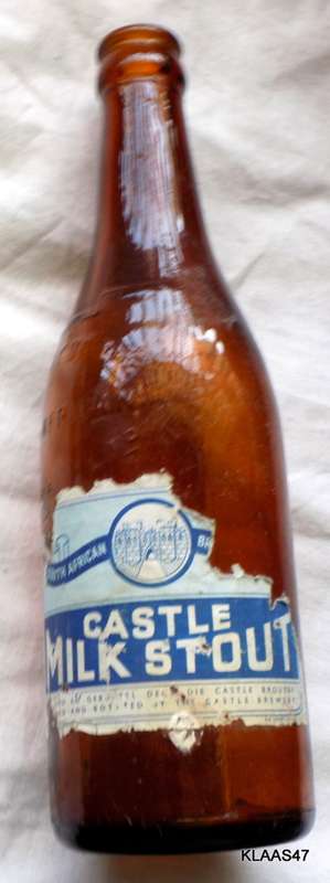VINTAGE - SOUTH AFRICAN BREWERIES - EMPTY BOTTLE - PAPER CASTLE MILK STOUT LABEL