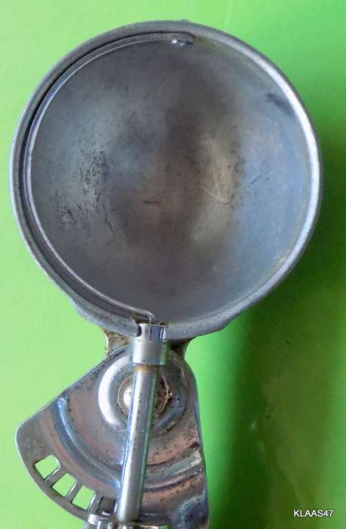 TALA - ICECREAM SCOOP - MADE IN ENGLAND - WOODEN HANDLE