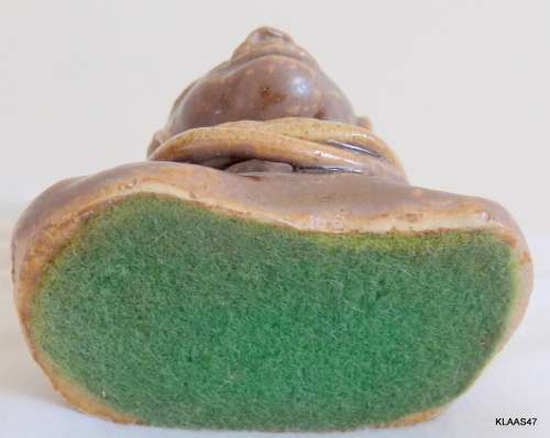 VINTAGE - HEAD AND SHOULDERS - CLAY ORNAMENT (VARNISHED)