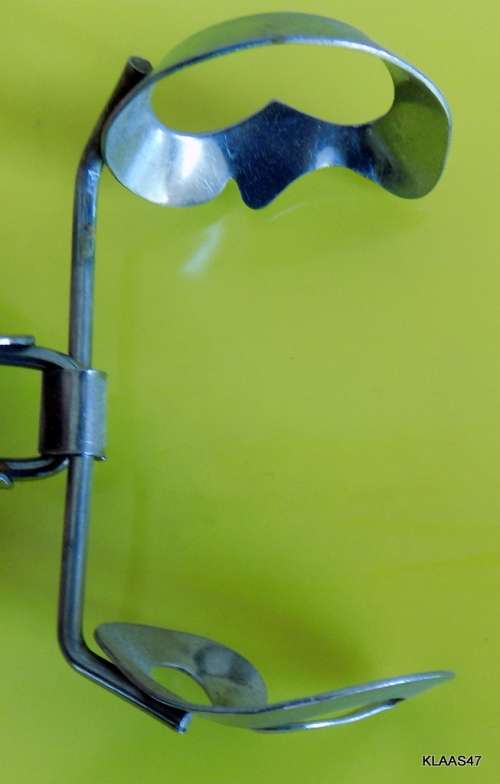 Stainless Steel Snail Tong Kitchen Serving Utensil - Also works well for olives, picked onions, etc.
