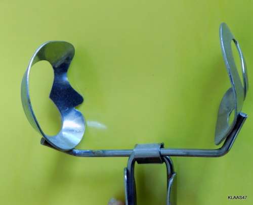 Stainless Steel Snail Tong Kitchen Serving Utensil - Also works well for olives, picked onions, etc.
