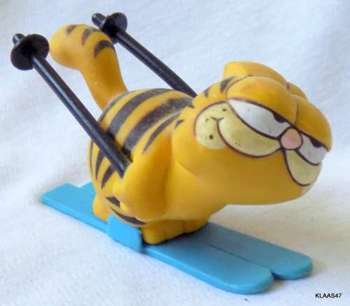 VINTAGE GARFIELD FIGURINE - 1981 - MADE IN HONG KONG - 5cm High