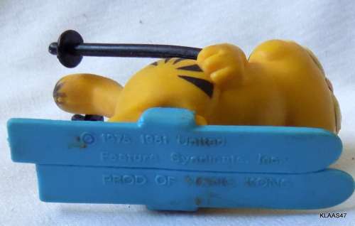 VINTAGE GARFIELD FIGURINE - 1981 - MADE IN HONG KONG - 5cm High