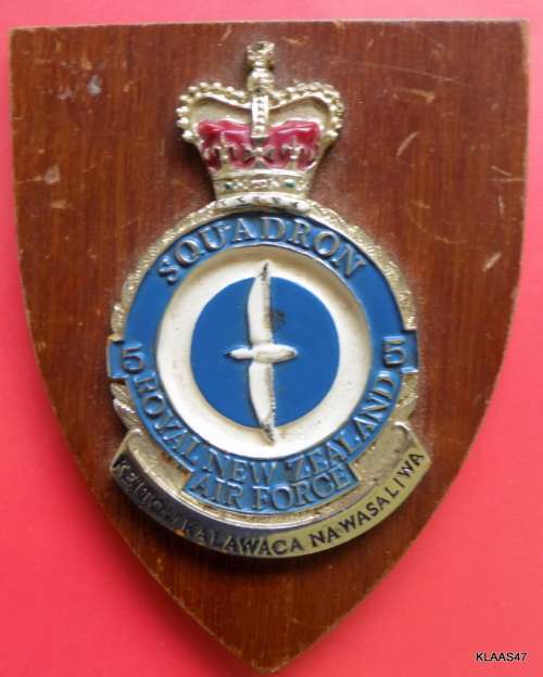 Wooded plaque with Royal New Zealand Air Force 5 Squadron Crest