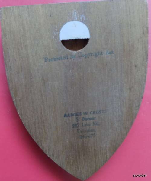 Wooded plaque with Royal New Zealand Air Force 5 Squadron Crest