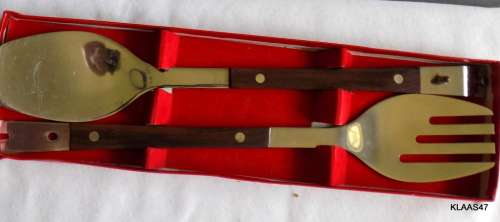 STAINLESS STEEL : SERVING TONGS : USE SEPARATELY OR CLIPPED TOGETHER