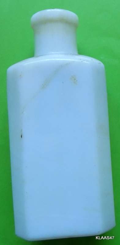 Barry`s Pearl Cream / White Emty  Bottle / Milk glass  / Ctema Perlas De Barry