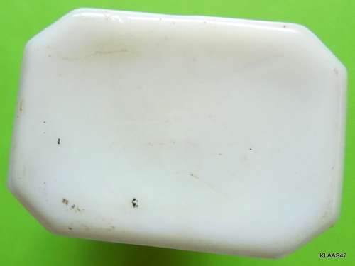 Barry`s Pearl Cream / White Emty  Bottle / Milk glass  / Ctema Perlas De Barry