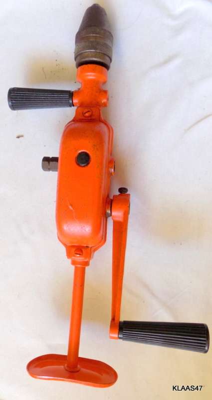 MANUAL SHOULDER HAND DRILL - 39cm Long