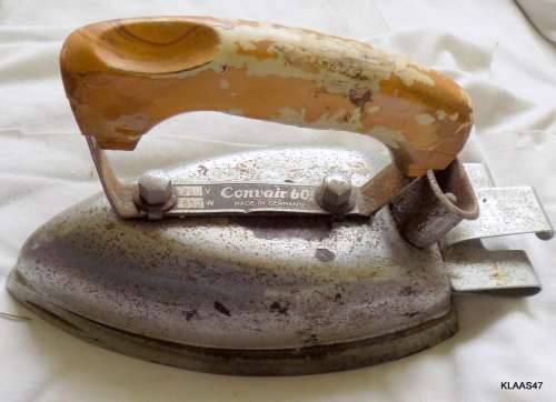 Vintage - Convair  601 electric iron - Made in Germany - Wooden Handle  (working - no cord supplied)