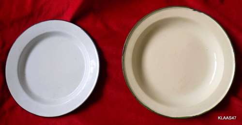 2 enamel plates Cream with Green Edge and White with Black edge