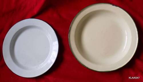 2 enamel plates Cream with Green Edge and White with Black edge