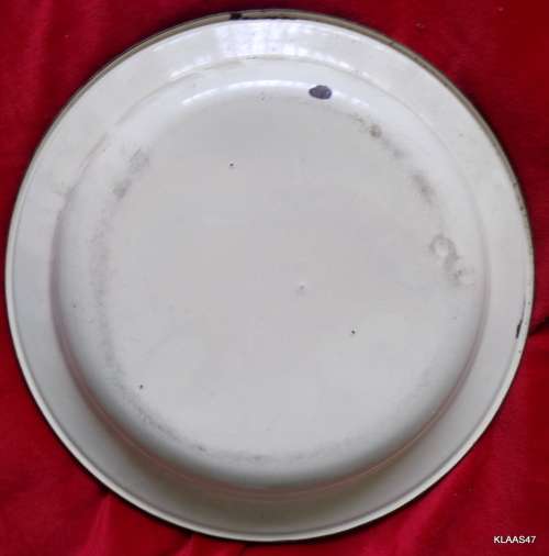 2 enamel plates Cream with Green Edge and White with Black edge