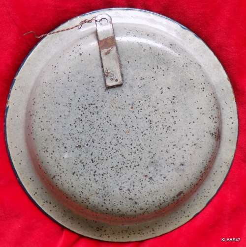 Vintage Graniteware Enamel Wall hanging Plate with Picture of Dutch Boy