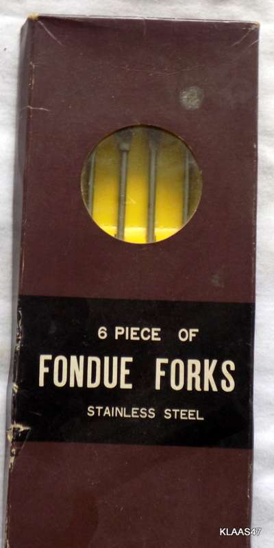 6 PIECE STAINLESS STEEL FONDUE FORKS WITH WOODEN HANDLE STILL IN ORIGINAL BOX