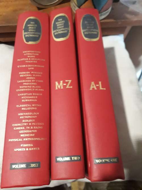 THE READER'S DIGEST ENCYCLOPAEDIC  DICTIONARY IN THREE  VOLUMES SOME RUST ON THE SPINE