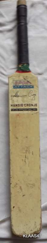 HANSIE CRONJE - SPORT ATTACK - CRICKET BAT (FOR USE WITH SOFT BALL ONLY)