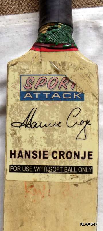HANSIE CRONJE - SPORT ATTACK - CRICKET BAT (FOR USE WITH SOFT BALL ONLY)