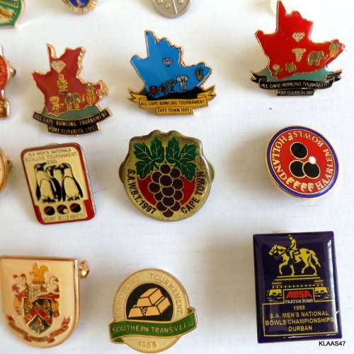 17 Bowling Club and Tournament Badges (see pictures)