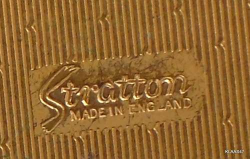 Vintage Stratton Powder Compact - Mirror is not clear