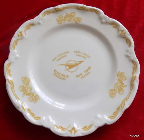 SA RAILWAYS BLUE TRAIN SOUVENIR PLATE - 20.5cm Diameter - See SA Emblem underneath