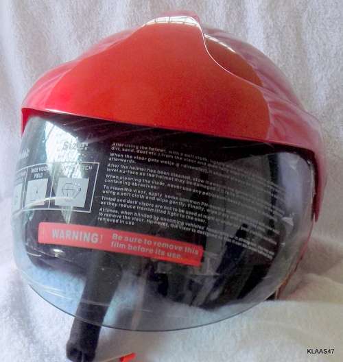 CNWL : RED AND BLACK  HELMET : WITH VISOR :  SIZE L 59-60cm